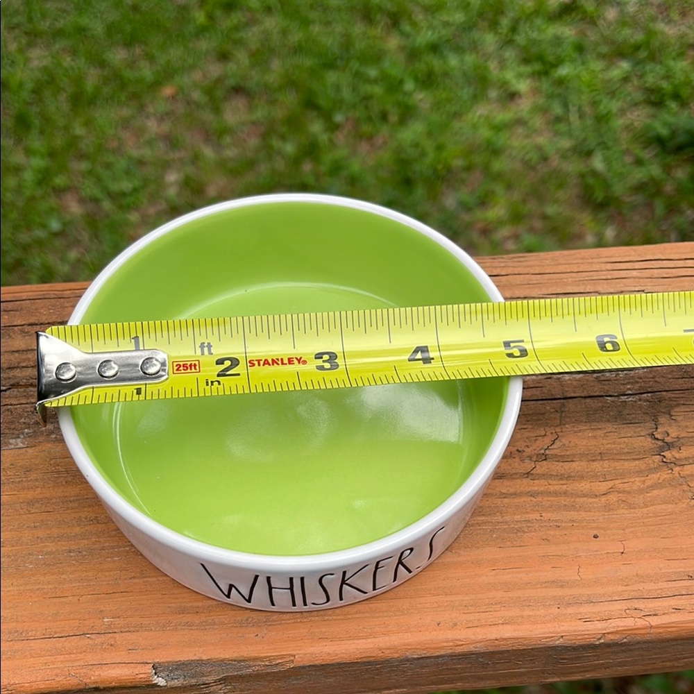 **** SOLD SOLD SOLD ****  Rae Dunn Artisan Collection Pet Bowl - Picture 4 of 4